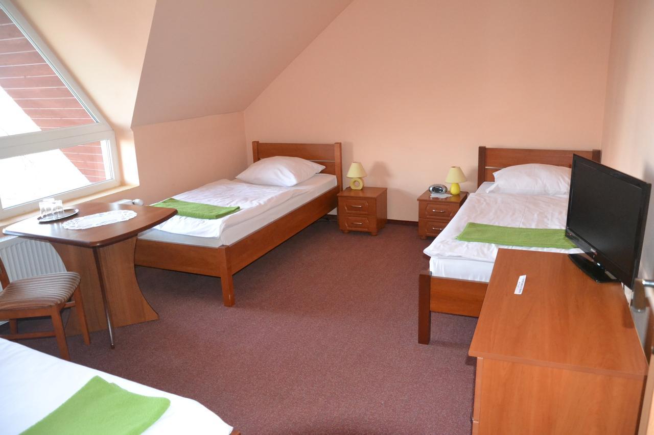Legnickie Pole Hotelik Orlik חדר תמונה