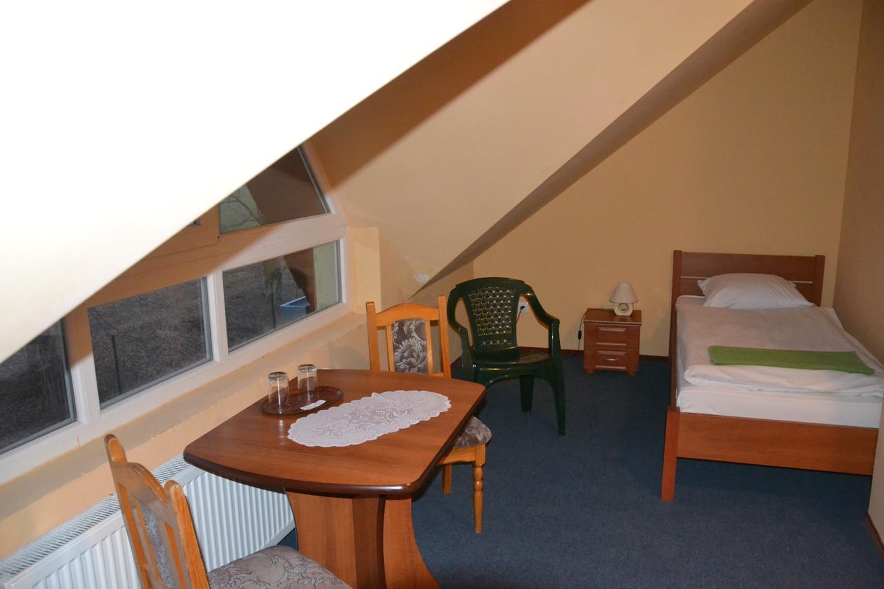 Legnickie Pole Hotelik Orlik חדר תמונה