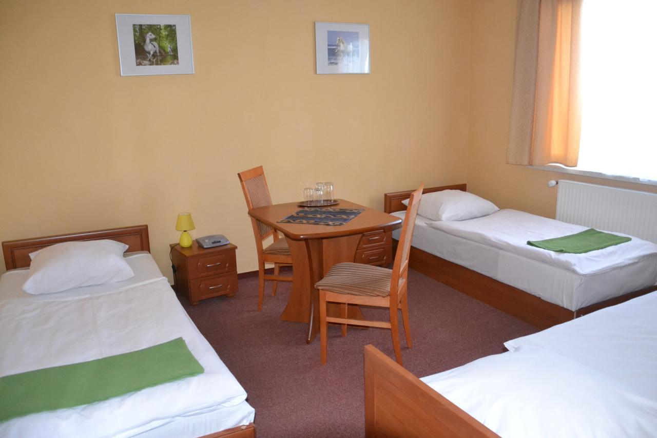 Legnickie Pole Hotelik Orlik חדר תמונה