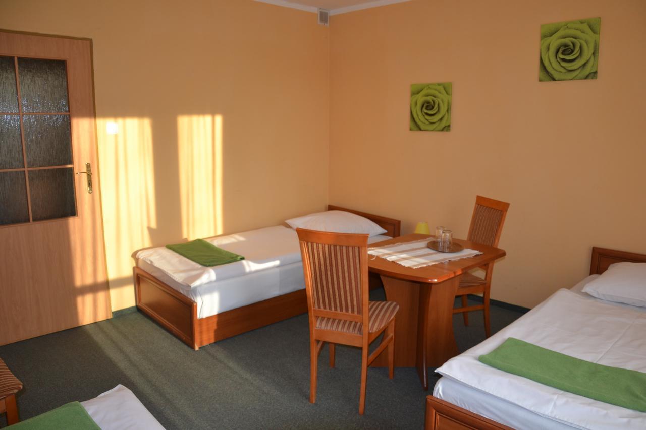 Legnickie Pole Hotelik Orlik חדר תמונה